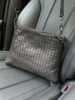 Bottega Veneta Black Intrecciato Woven Leather Messenger